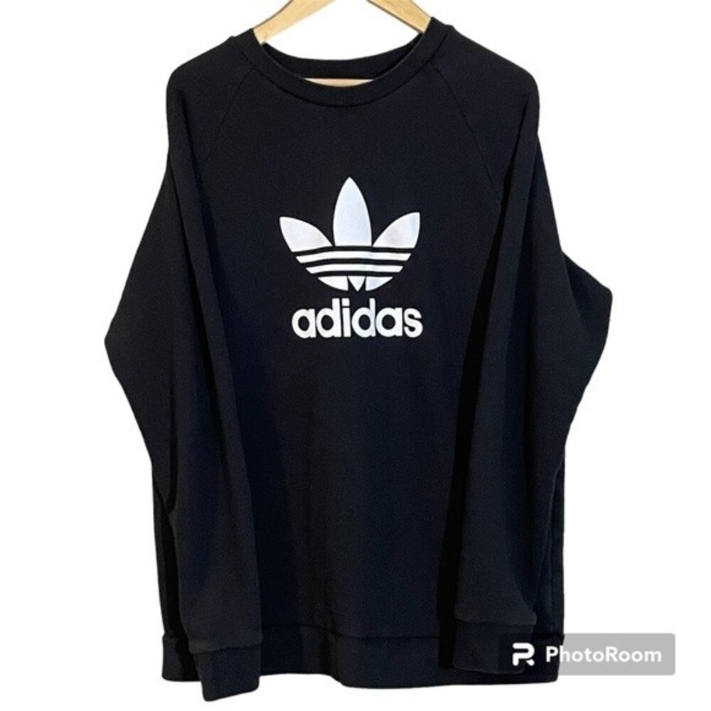 Adidas black and white Men’s crew neck. Size XL